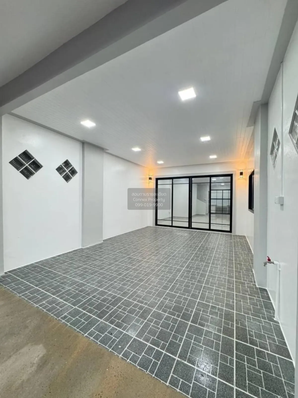 ขายทาวน์เฮ้าส์/ทาวน์โฮม  บ้านปิยวรารมย์ 3 ห้องมุม รีโนเวทใหม่ ไทร 2