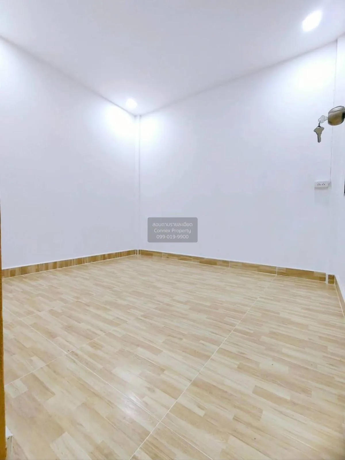 ขายทาวน์เฮ้าส์/ทาวน์โฮม  บ้านอยู่เจริญเปรมประชา หน้ากว้าง รีโนเวท