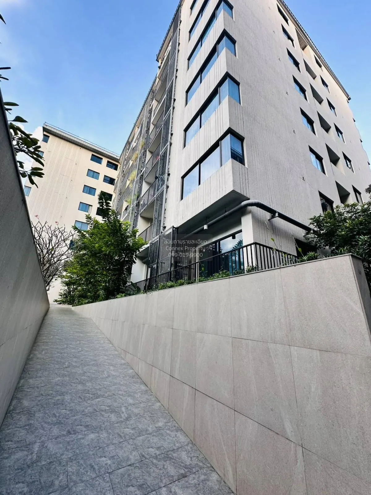 ขายคอนโด  บลอสซั่ม คอนโด แอท สาทร - เจริญราษฎร์ BTS-สุรศักดิ์ ทุ่