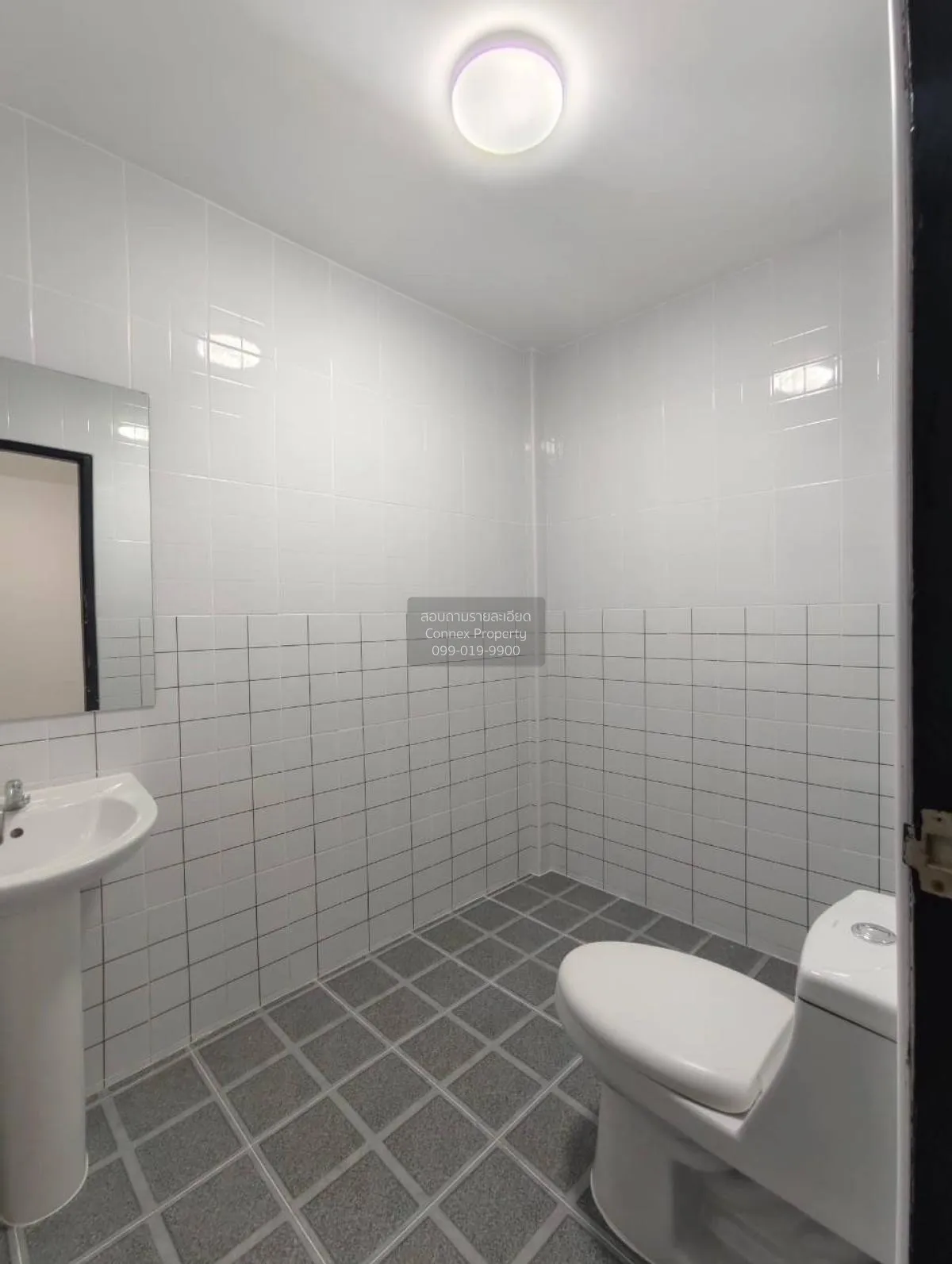 ขายทาวน์เฮ้าส์/ทาวน์โฮม  บ้านลภาวัน 8 บางบัวทอง บางบัวทอง นนทบุรี