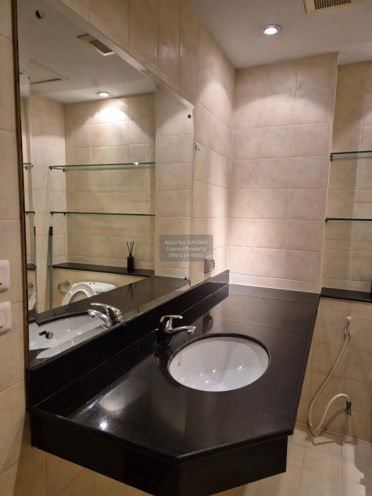 เช่าคอนโด  อโศก เพลส BTS-อโศก คลองเตยเหนือ เขต วัฒนา กรุงเทพ CX-1