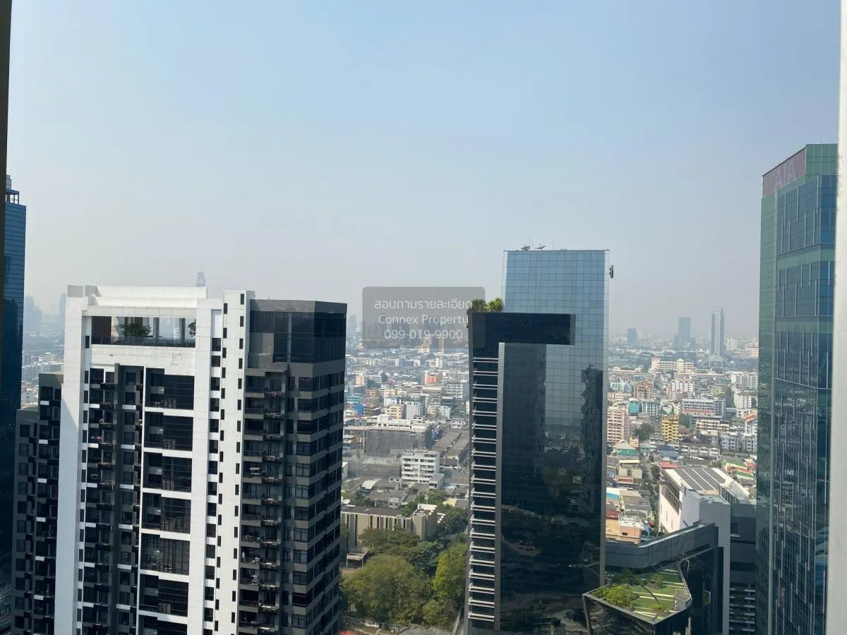 ขายคอนโด  โนเบิล รีวอลฟ์ รัชดา 1 ชั้นสูง ห้องมุม หน้ากว้าง MRT-ศู