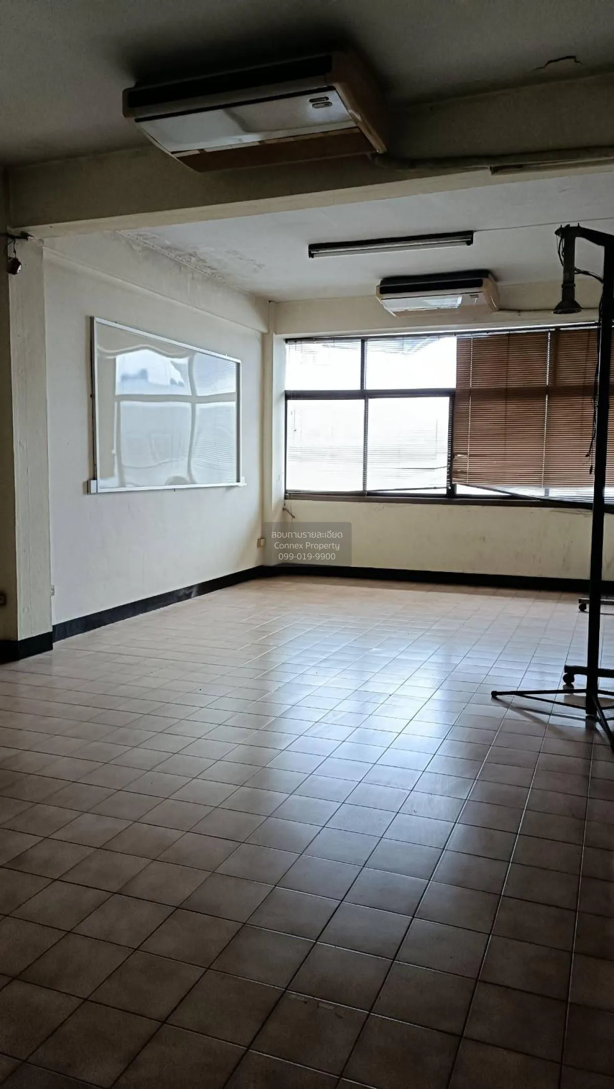 ขายขายอาคารพาณิชย์ 4ชั้น ติดรถไฟฟ้ารัชโยธิน 2คูหา  แขวงจันทรเกษม  3