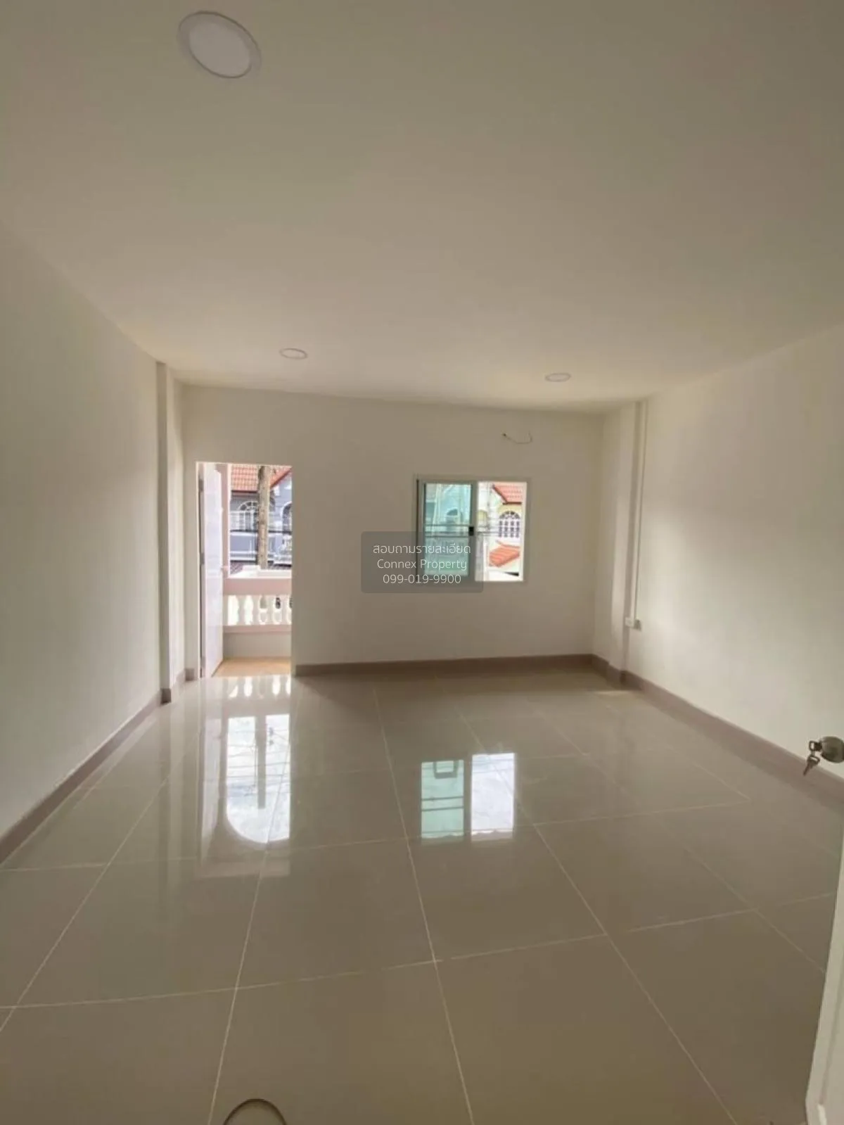 ขายทาวน์เฮ้าส์/ทาวน์โฮม  หมู่บ้านเสนาวิลล่า 91 ประชาธิปัตย์ ธัญบุ