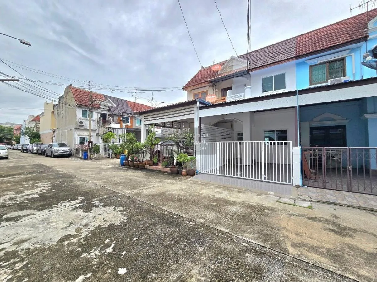 For Sale Townhouse/Townhome  , Rungruang Thani Pak Kret , newly r 2