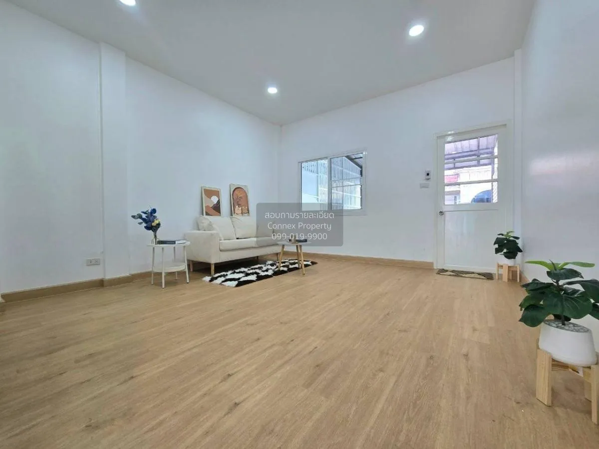 For Sale Townhouse/Townhome  , Rungruang Thani Pak Kret , newly r