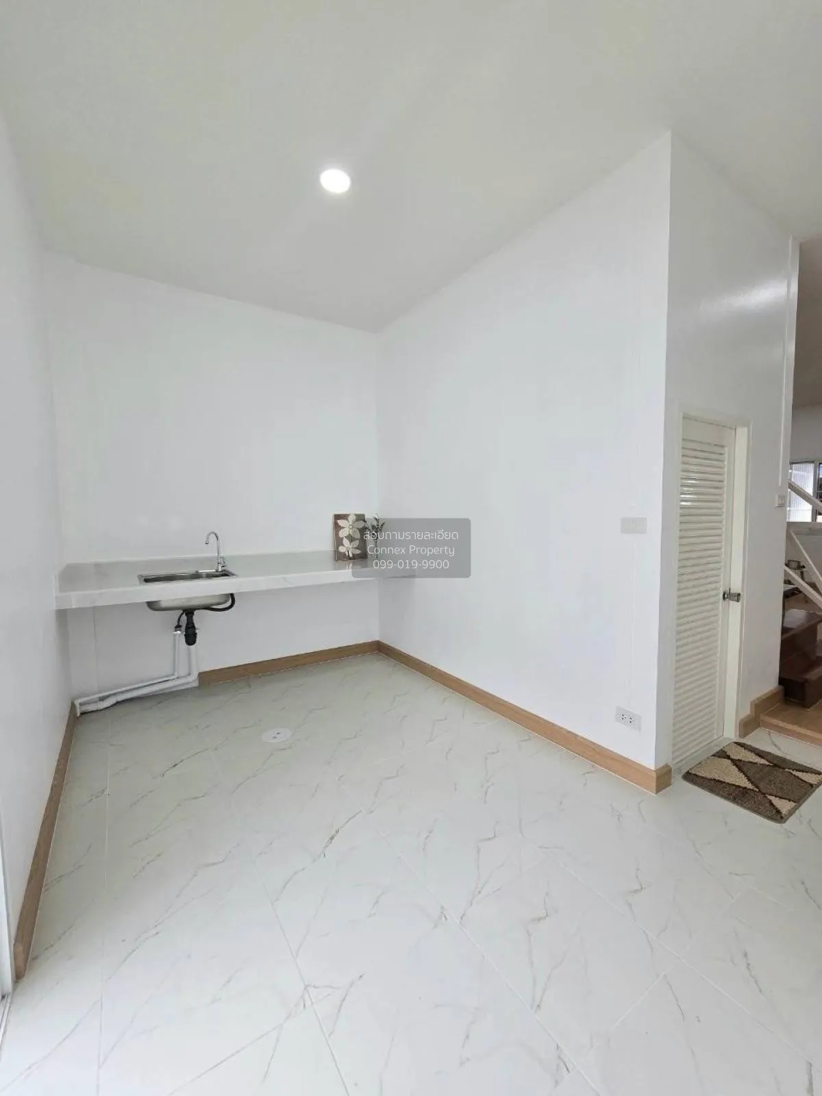 For Sale Townhouse/Townhome  , Rungruang Thani Pak Kret , newly r