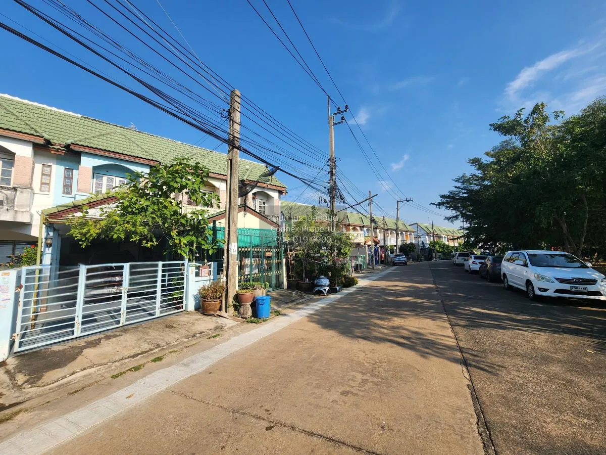 For Sale Townhouse/Townhome  , Baan Karnmanee , nice view , Bang  3