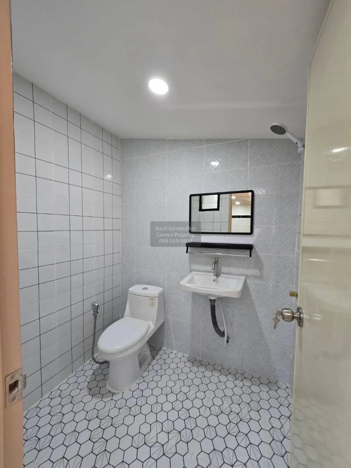 ขายทาวน์เฮ้าส์/ทาวน์โฮม  บ้านตะวันงาม รีโนเวทใหม่ บางใหญ่ บางใหญ่