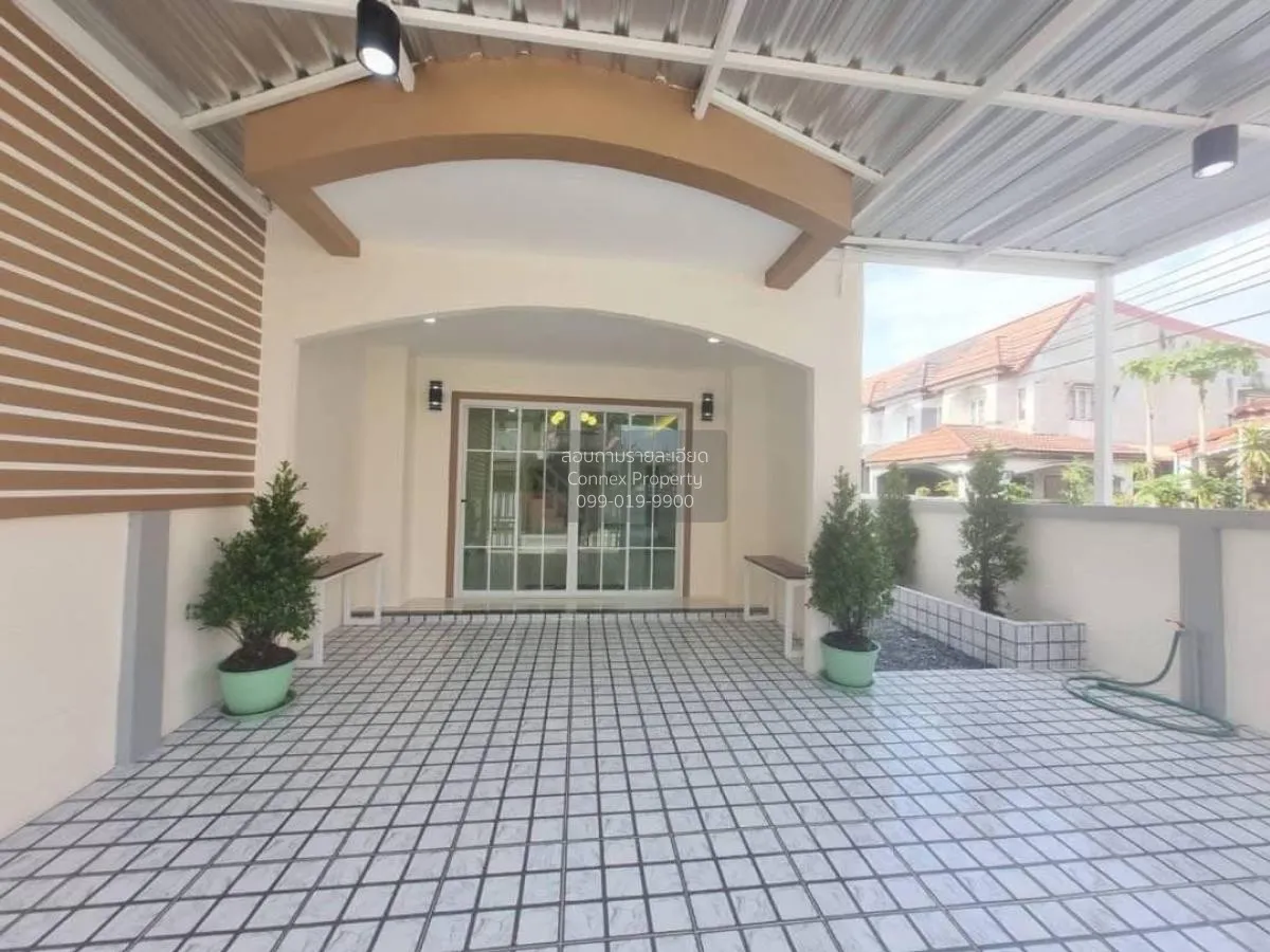 For Sale Townhouse/Townhome  , Baan Karnmanee , corner unit , new 3