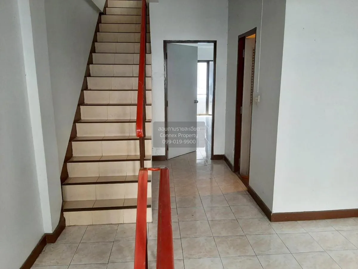 commercial building in front of Chatchai fresh market, Nava Nakor