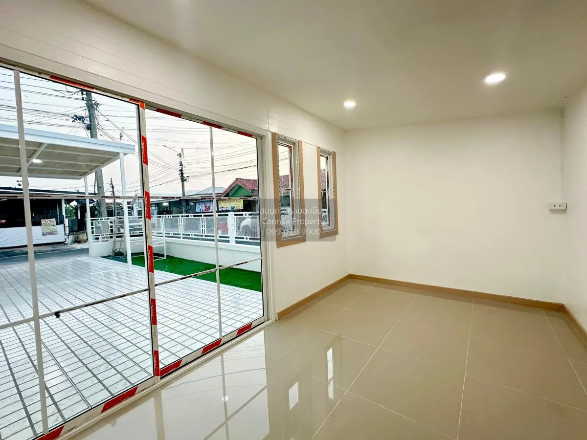 For Sale Townhouse/Townhome  , Baan Arsa House 5 , corner unit , 