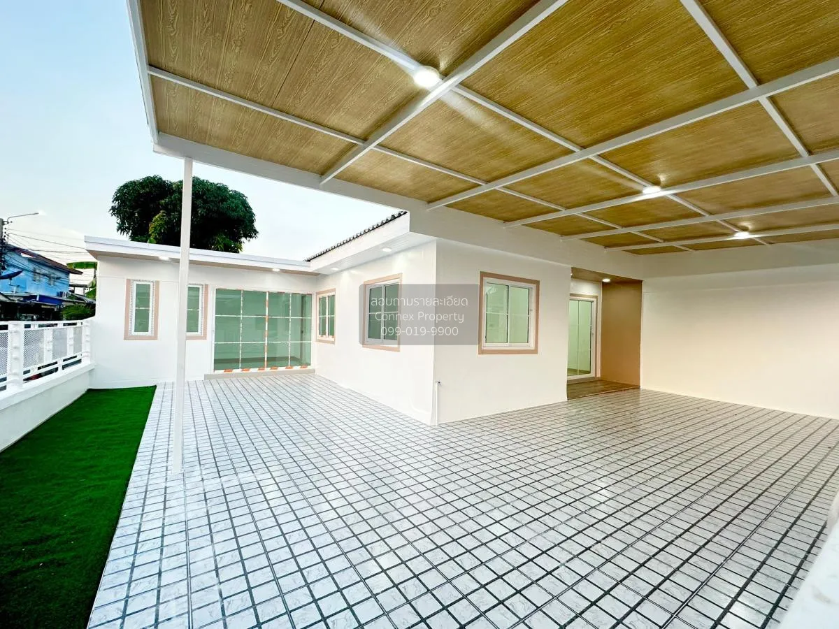 For Sale Townhouse/Townhome  , Baan Arsa House 5 , corner unit ,  3