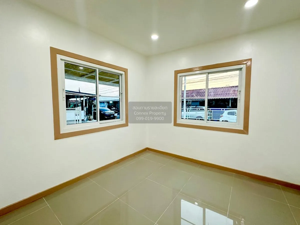 For Sale Townhouse/Townhome  , Baan Arsa House 5 , corner unit , 