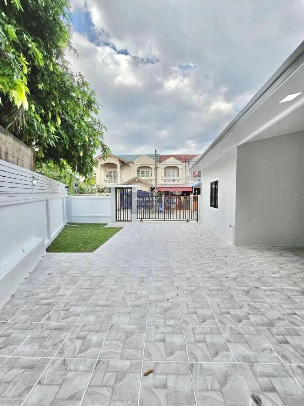 For Sale Townhouse/Townhome  , Lapawan project 5 , corner unit , 