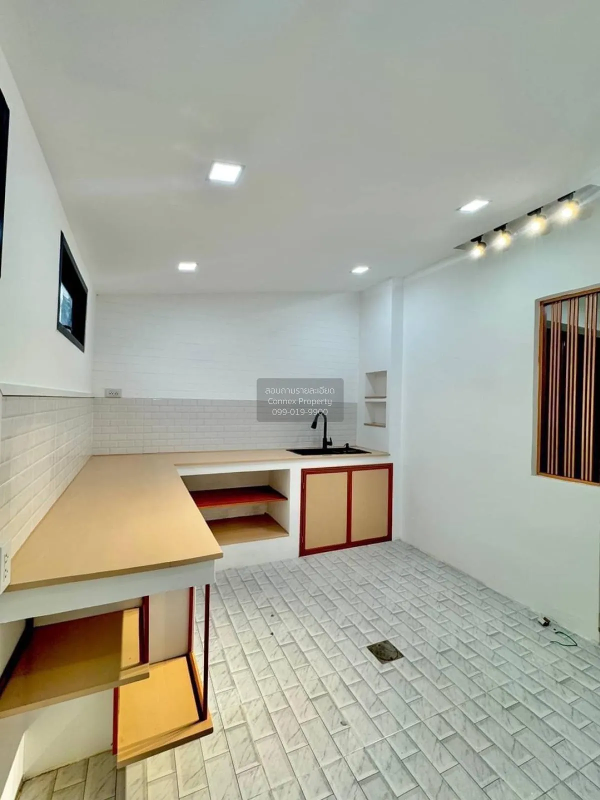 ขายทาวน์เฮ้าส์/ทาวน์โฮม  บัวทองธานี พาร์ค รีโนเวทใหม่ บางบัวทอง บ