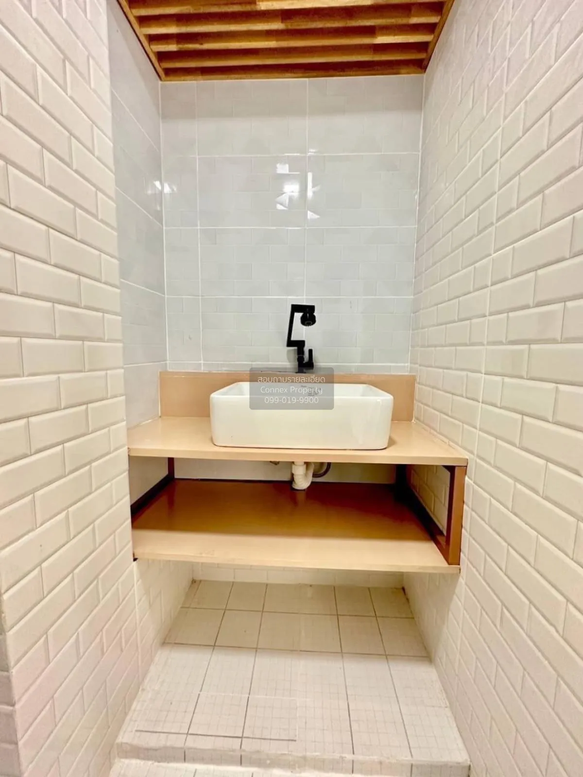 ขายทาวน์เฮ้าส์/ทาวน์โฮม  บัวทองธานี พาร์ค รีโนเวทใหม่ บางบัวทอง บ