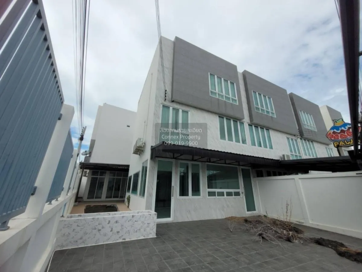 For Sale House , Verona by Un Ai Ruk , high floor , corner unit , 1