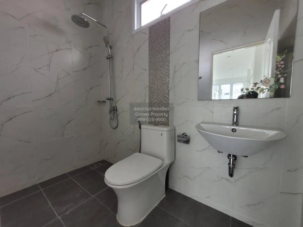 ขายบ้าน  เวโรน่า บาย อุ่นไอรัก ชั้นสูง หนองไม้แดง เมืองชลบุรี ชลบ