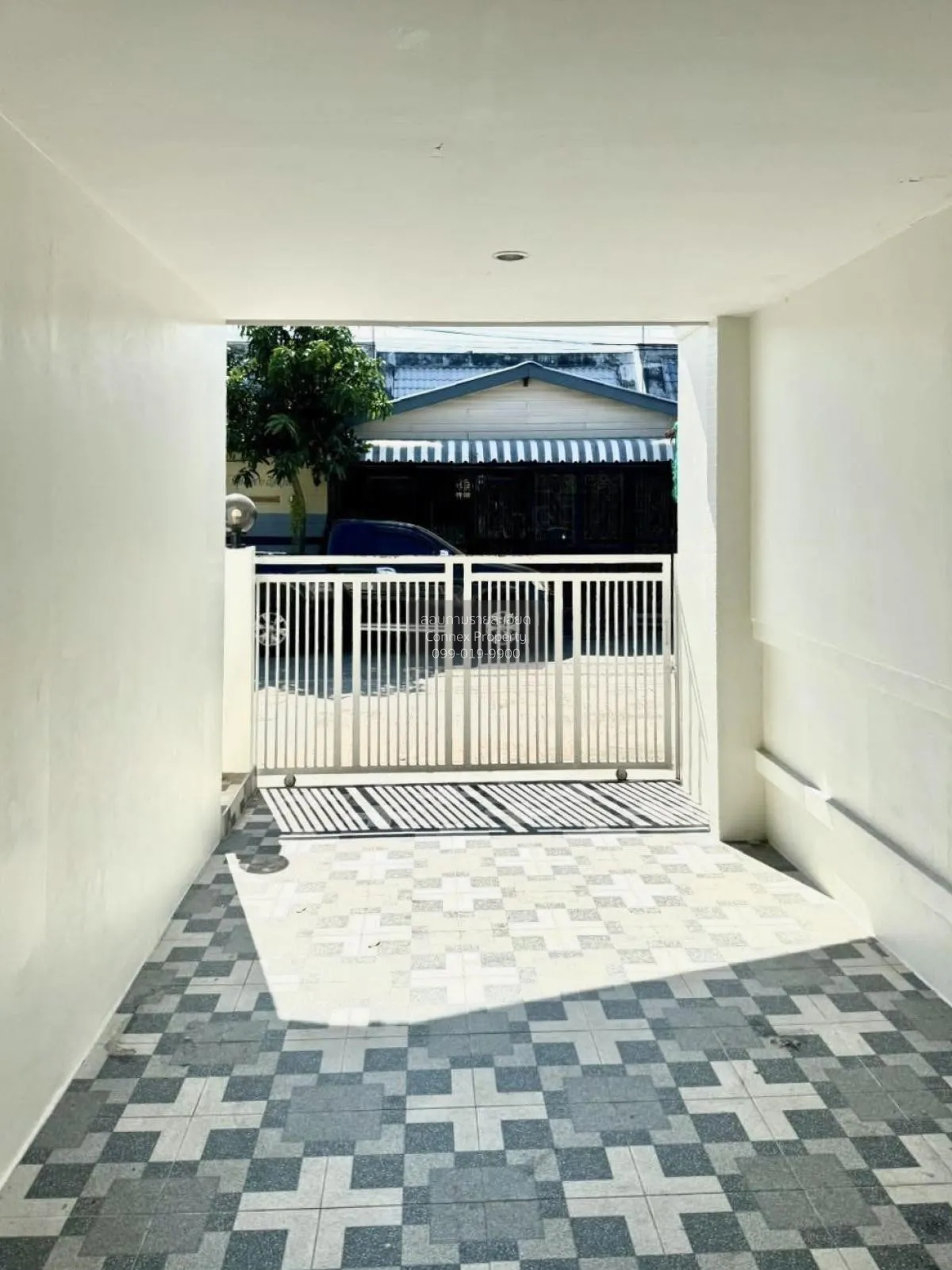 ขายทาวน์เฮ้าส์/ทาวน์โฮม  บ้านอยู่เจริญ 2 ลาดสวาย ลำลูกกา ปทุมธานี