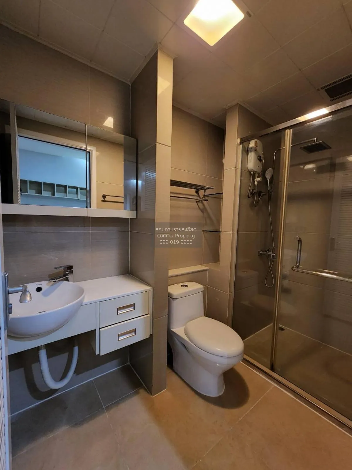 For Sale Condo , TC Green Rama 9 , high floor , corner unit , new