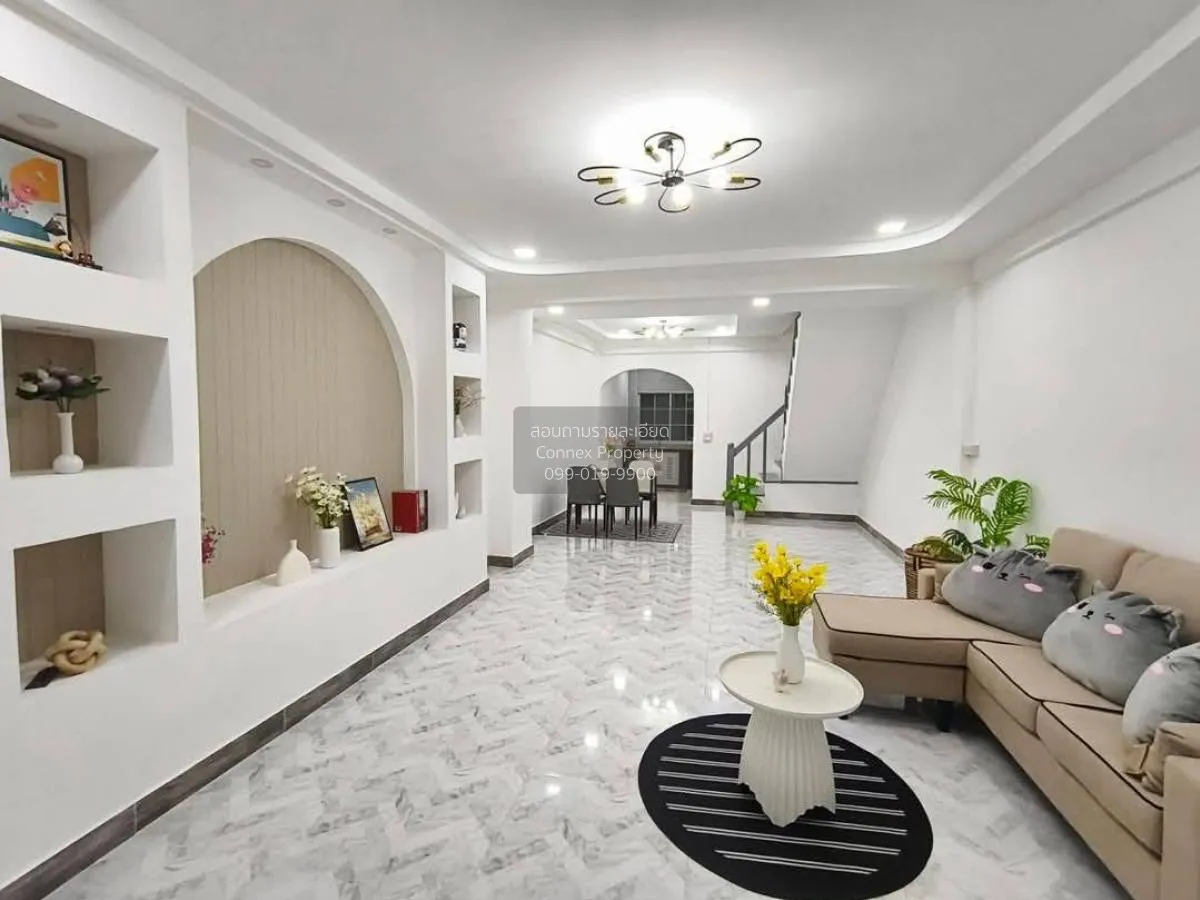 For Sale Townhouse/Townhome  , Phanason Villa 2 , newly renovated 3