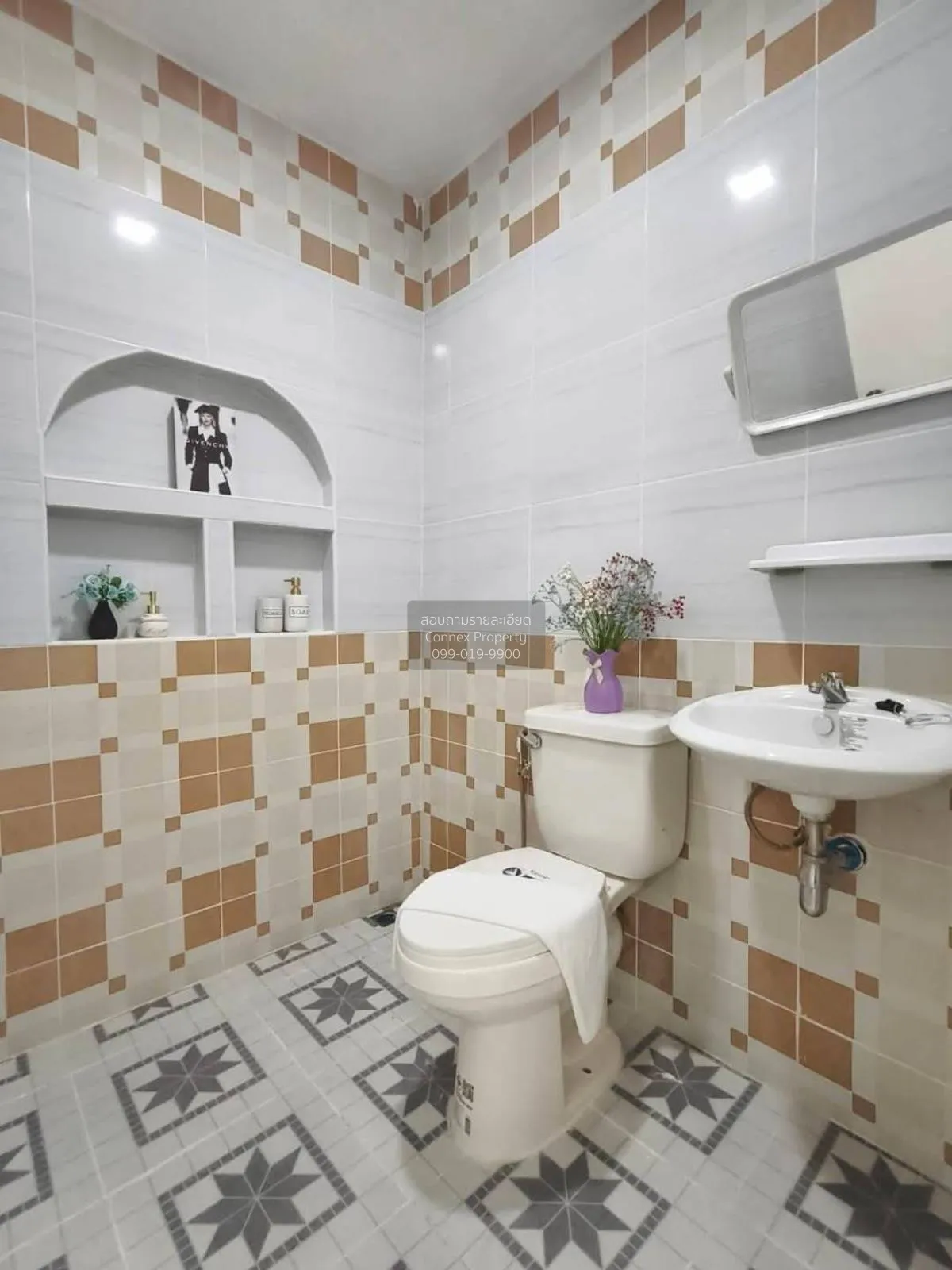 For Sale Townhouse/Townhome  , Phanason Villa 2 , newly renovated