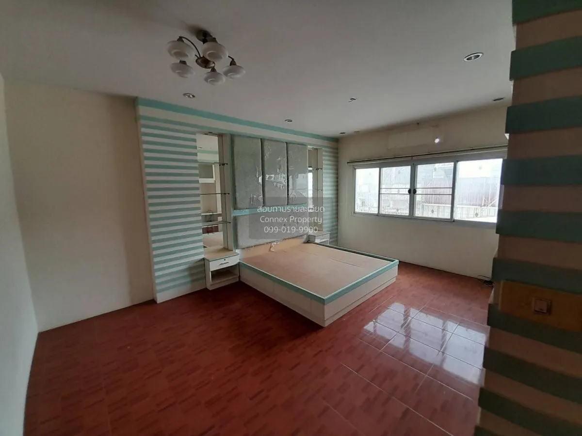 For Sale 2-storey commercial building, Ban Phai, Khon Kaen Provin