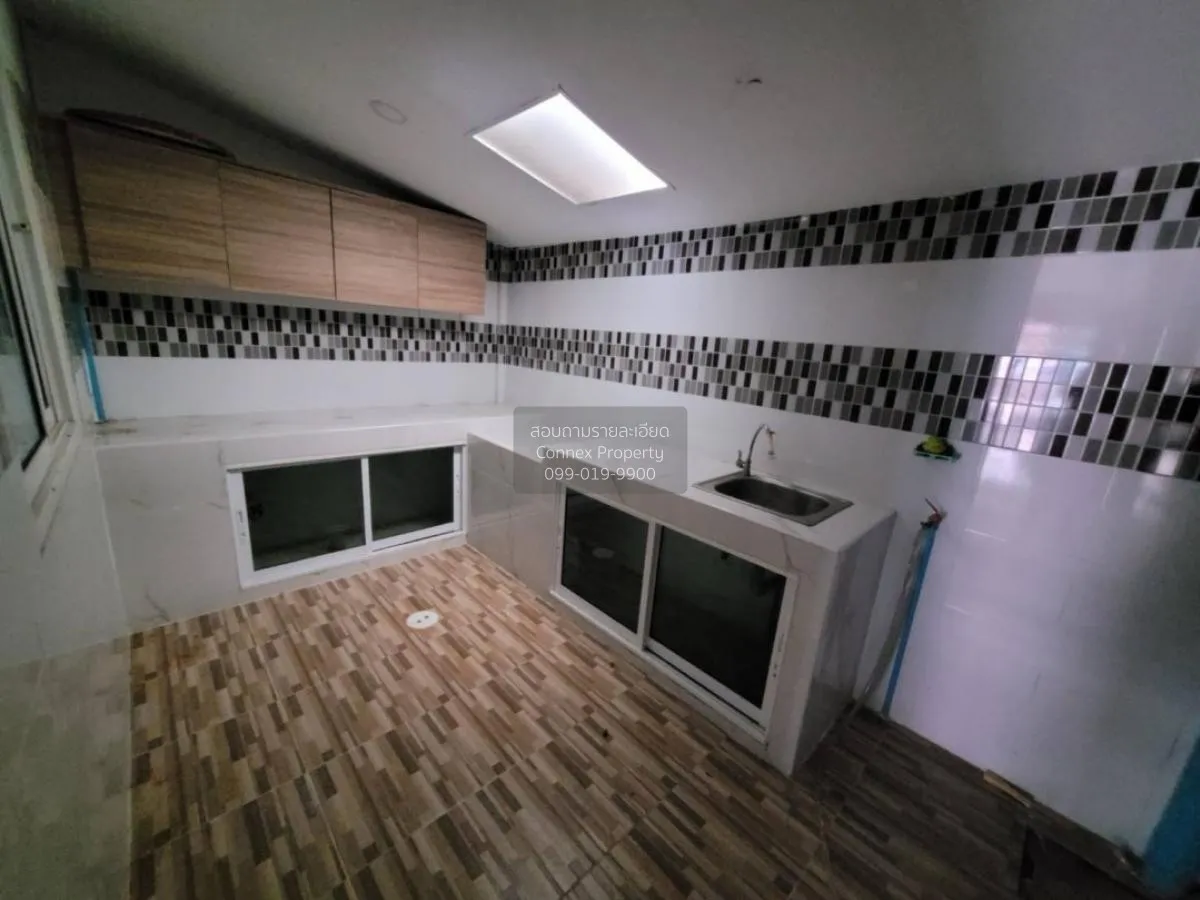 For Sale Townhouse/Townhome  , Sukjai Villa 9 , corner unit , Don