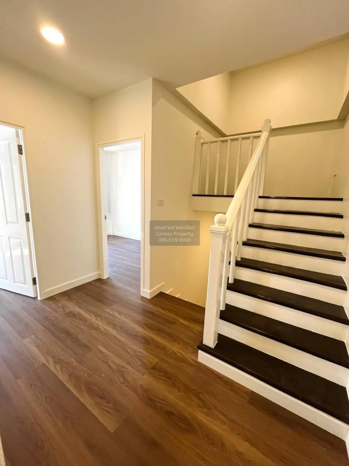 ขายทาวน์เฮ้าส์/ทาวน์โฮม  ทิพย์พิมาน บ้านริมคลอง รีโนเวทใหม่ เสาธง