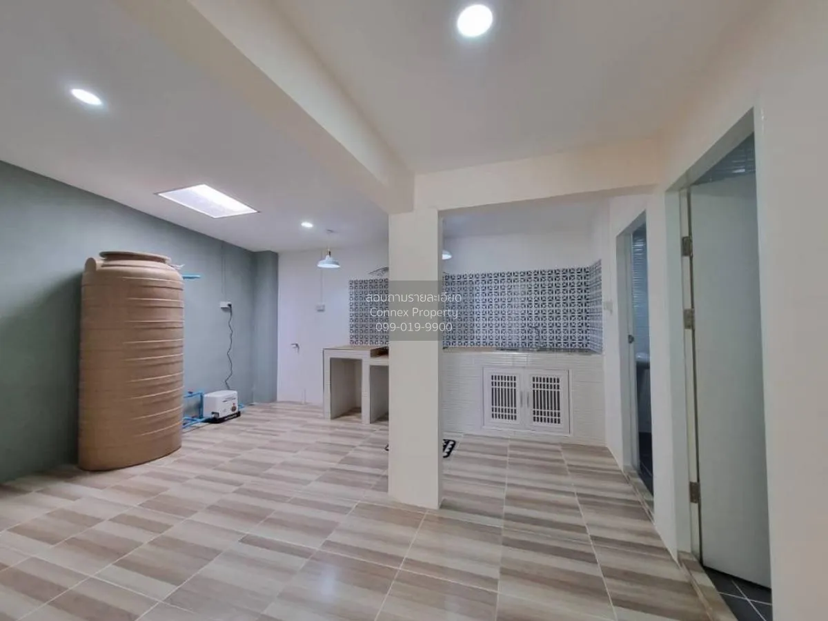For Sale Townhouse/Townhome  , Baan Arsa House 5 , newly renovate