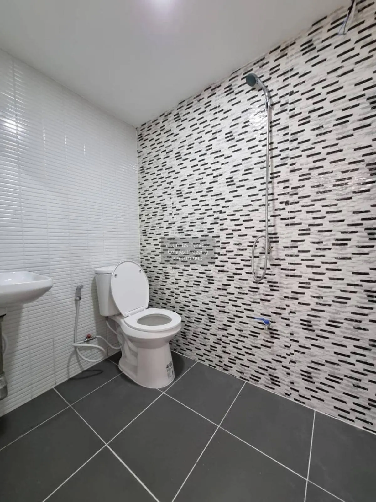 For Sale Townhouse/Townhome  , Baan Arsa House 5 , newly renovate