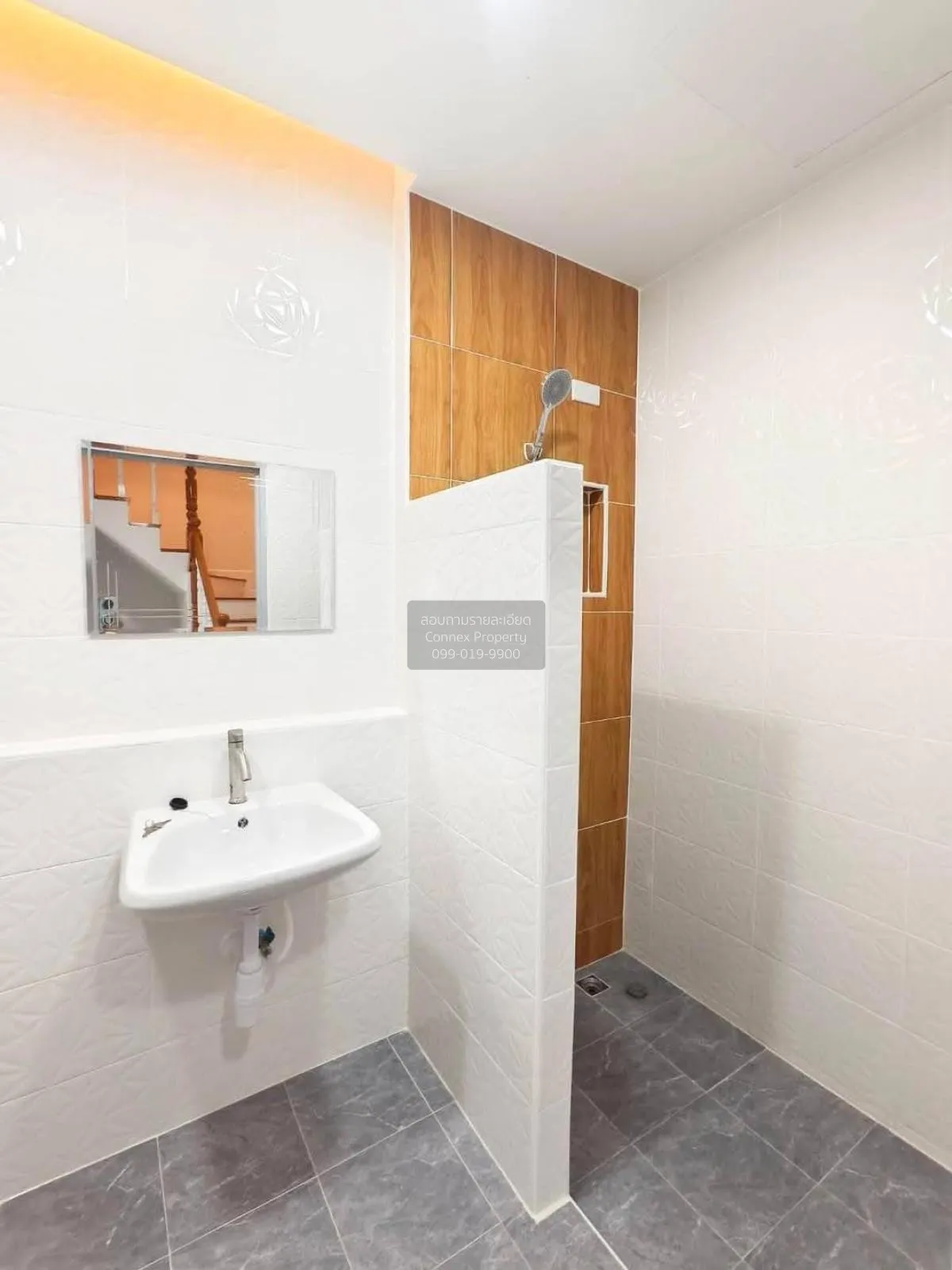 ขายทาวน์เฮ้าส์/ทาวน์โฮม  ฟ้าชมพฤกษ์ รีโนเวทใหม่ ลำลูกกา ลำลูกกา ป