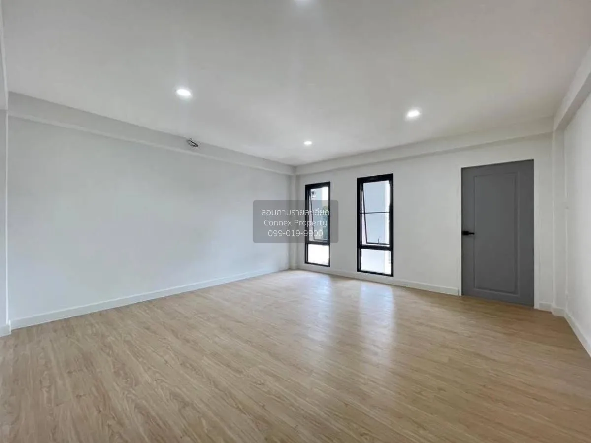 ขายทาวน์โฮม 3 ชั้น ติวานนท์ 43 รีโนเวทใหม่ ท่าทราย เมืองนนทบุรี น