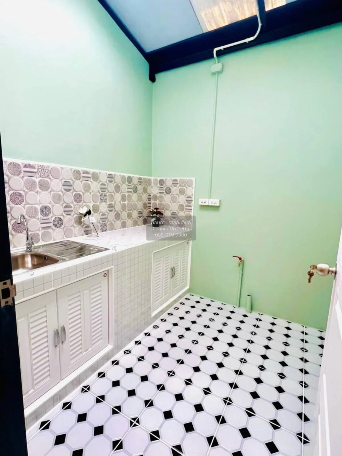 ขายทาวน์เฮ้าส์/ทาวน์โฮม  เรืองนครวิลล่า รีโนเวทใหม่ บางรักพัฒนา บ