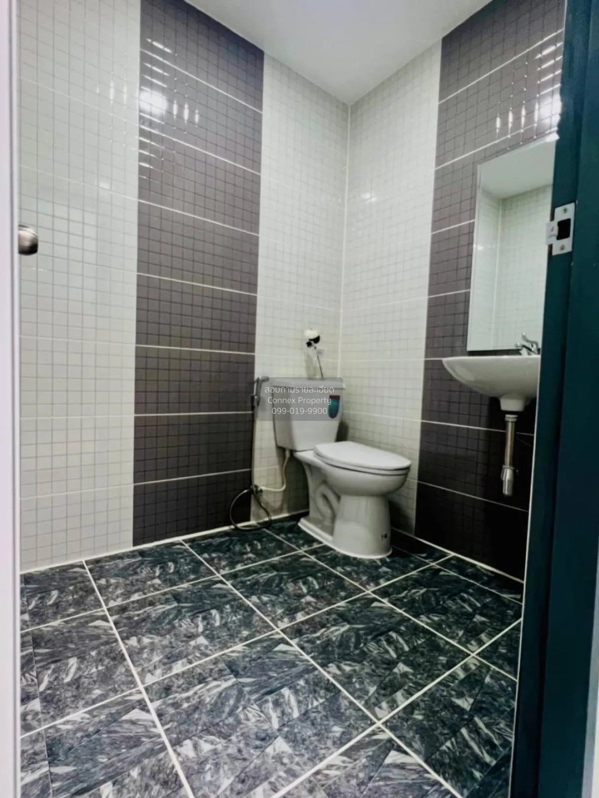 ขายทาวน์เฮ้าส์/ทาวน์โฮม  เรืองนครวิลล่า รีโนเวทใหม่ บางรักพัฒนา บ