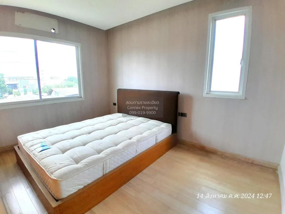 For Sale Townhouse/Townhome  , Deluxe Town Ramintra , Tha Raeng ,