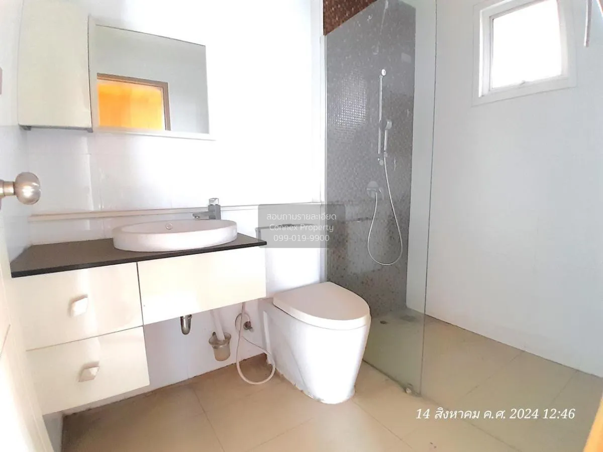 For Sale Townhouse/Townhome  , Deluxe Town Ramintra , Tha Raeng ,