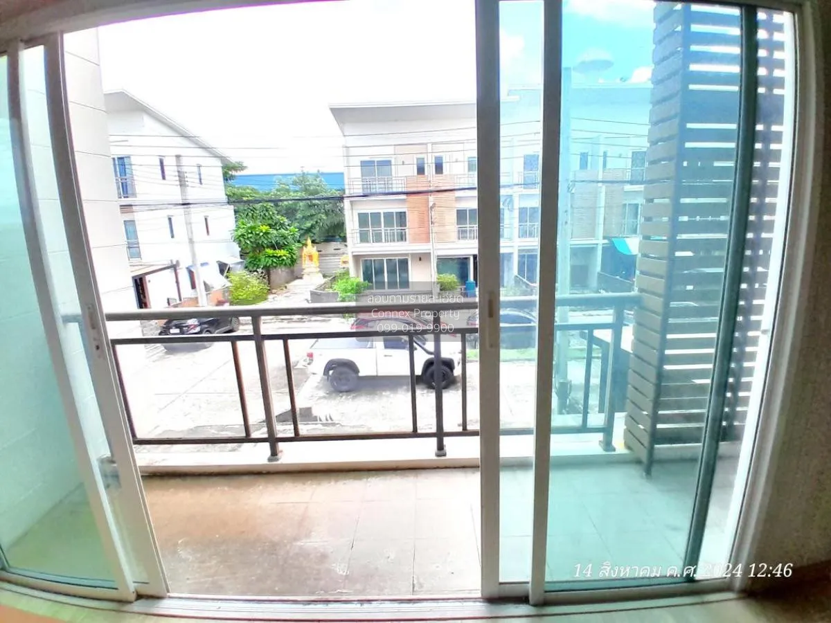 For Sale Townhouse/Townhome  , Deluxe Town Ramintra , Tha Raeng ,