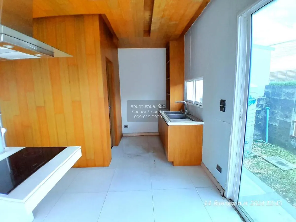 For Sale Townhouse/Townhome  , Deluxe Town Ramintra , Tha Raeng ,