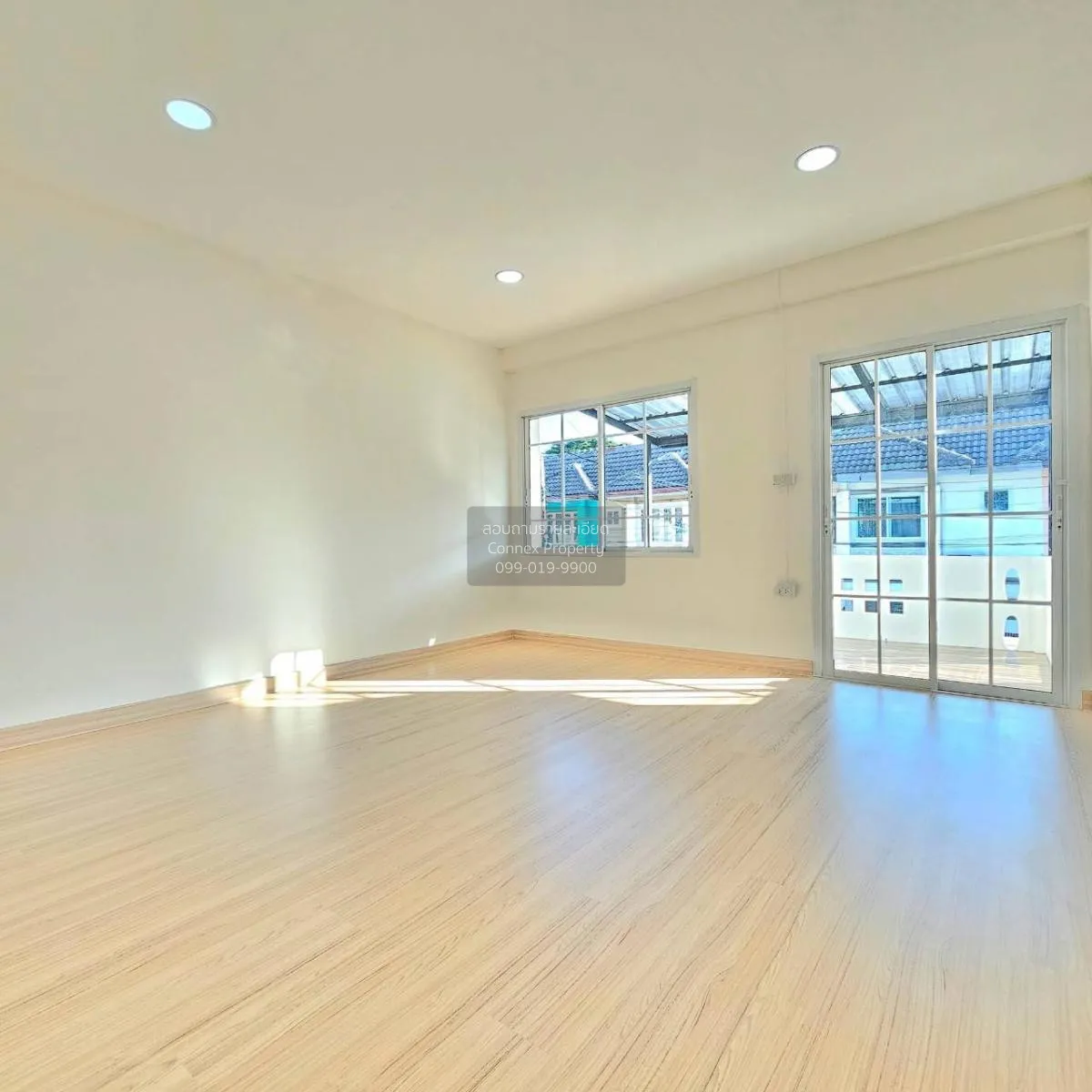 For Sale Townhouse/Townhome  , Nontiwa Garden , newly renovated ,