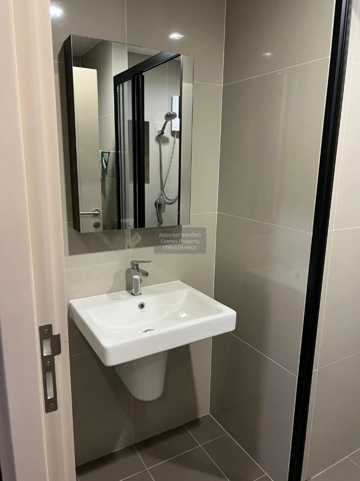 เช่าคอนโด  เดอะ เบส เพชรบุรี - ทองหล่อ MRT-เพชรบุรี บางกะปิ เขต ห