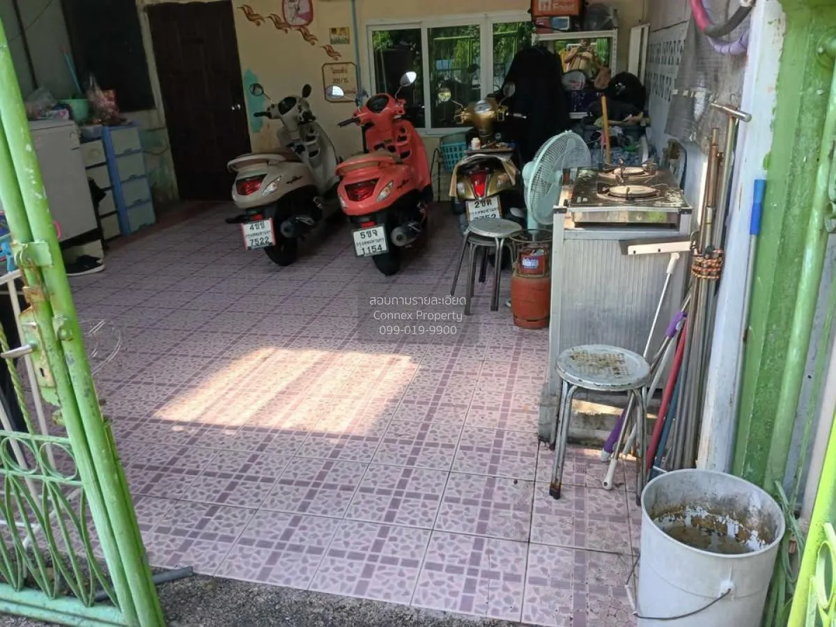 For Sale Townhouse for sale Ruamkit Village, Thung Song Hong, Lak 2