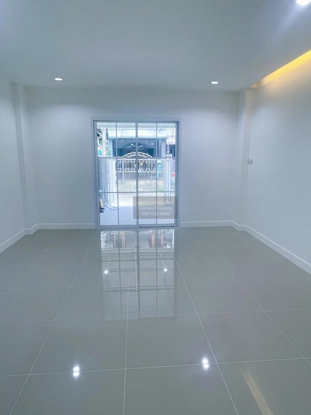 ขายทาวน์เฮ้าส์/ทาวน์โฮม  แพรมาพรเพลส รังสิต คลอง4 รีโนเวทใหม่ บึง 4