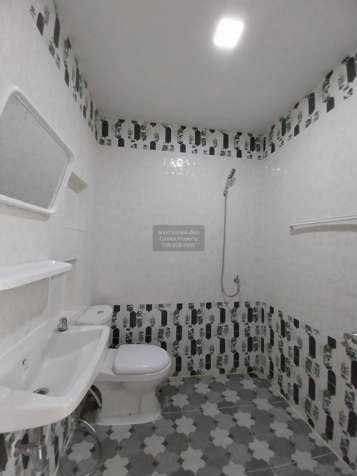 ขายทาวน์เฮ้าส์/ทาวน์โฮม  บ้านเสนาวิลล่า 8 รีโนเวทใหม่ สามวาตะวันต