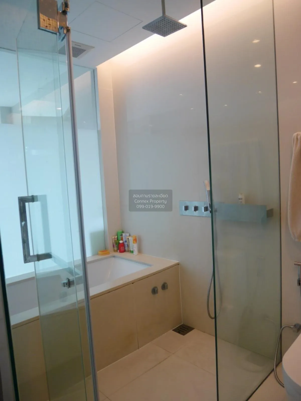 เช่าคอนโด  เดอะ รูม สุขุมวิท 21 BTS-อโศก คลองเตยเหนือ เขต วัฒนา ก