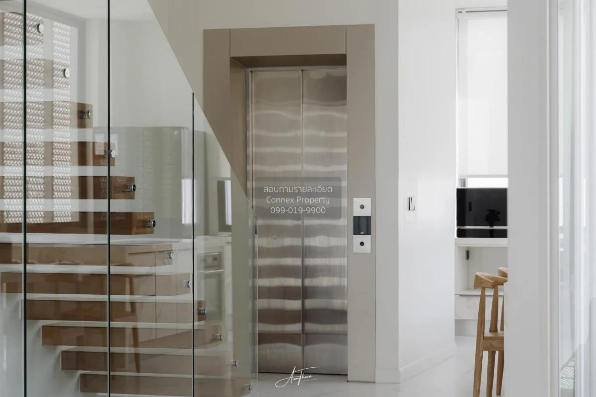 For Sale Single house in the heart of Ekkamai, Soi Sukhumvit 65. 