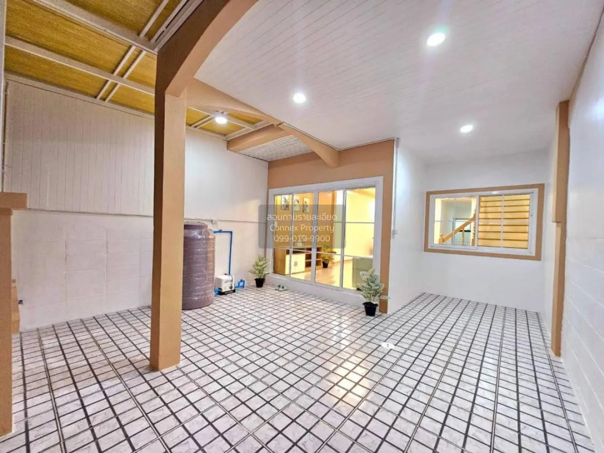 ขายทาวน์เฮ้าส์/ทาวน์โฮม  บ้านธารถวิล ซอยวัดพระเงิน รีโนเวทใหม่ บา 4