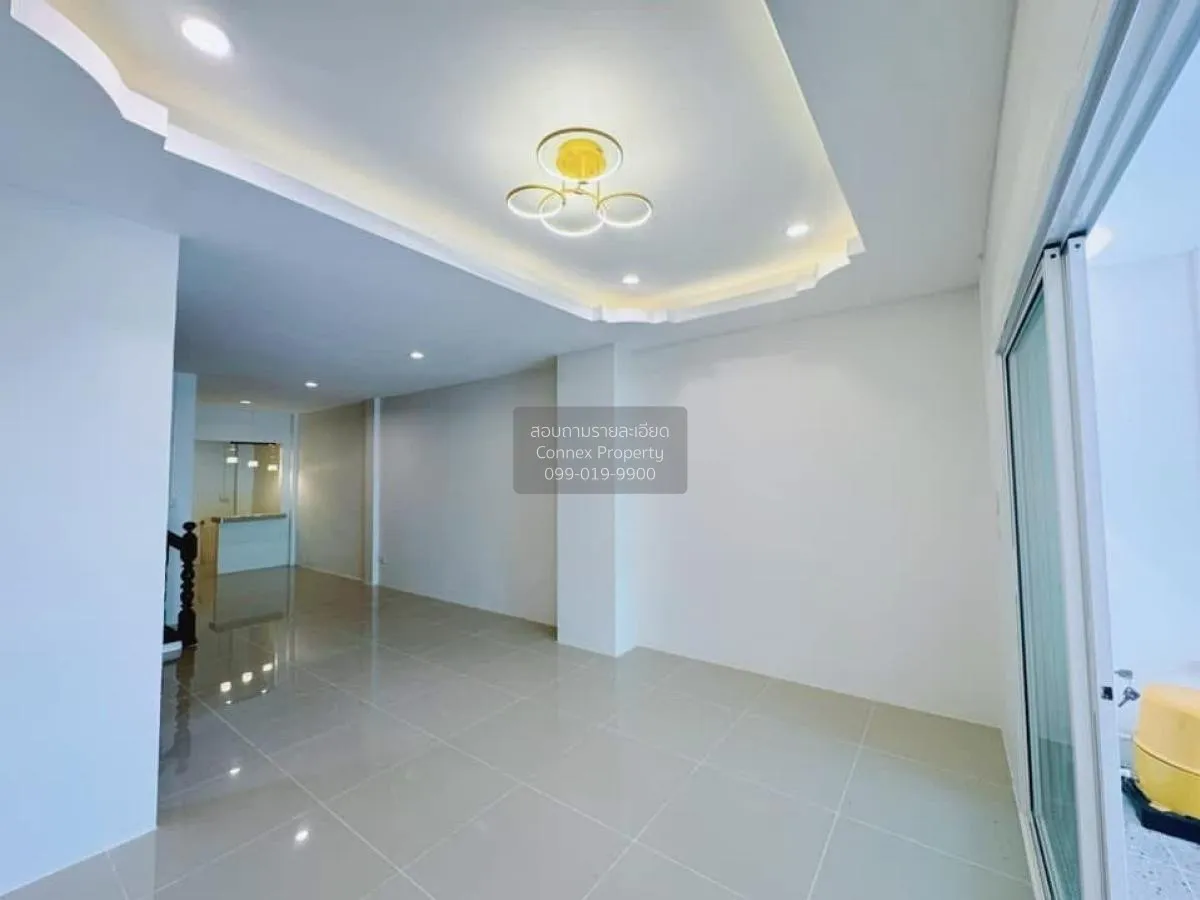 For Sale Townhouse/Townhome  , Phong Sirichai 1 , newly renovated