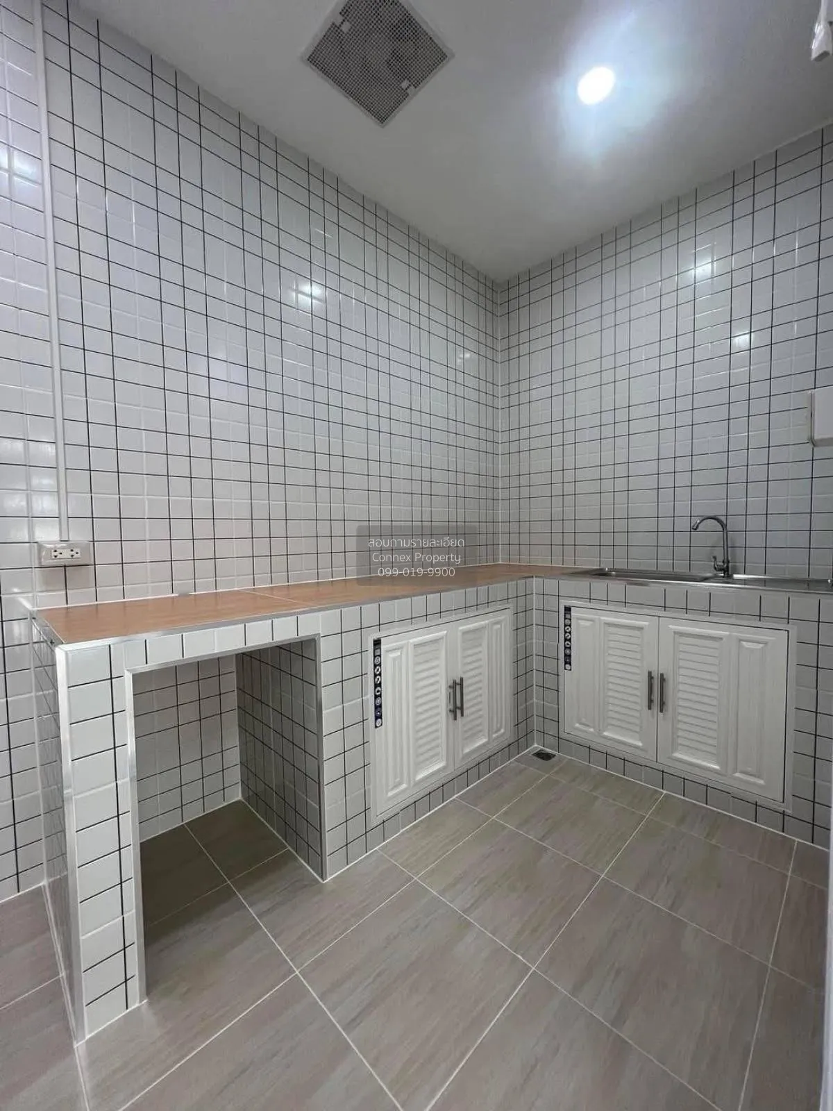 For Sale Townhouse/Townhome  , Baan Fah Rangsit, Khlong 4 , Bueng